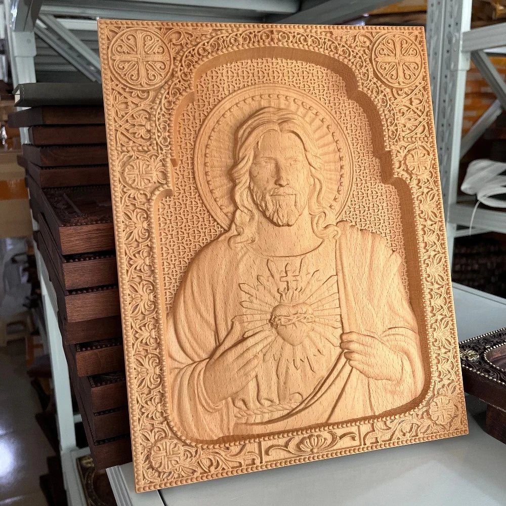 Sculpture en bois du Sacré-coeur de Jésus